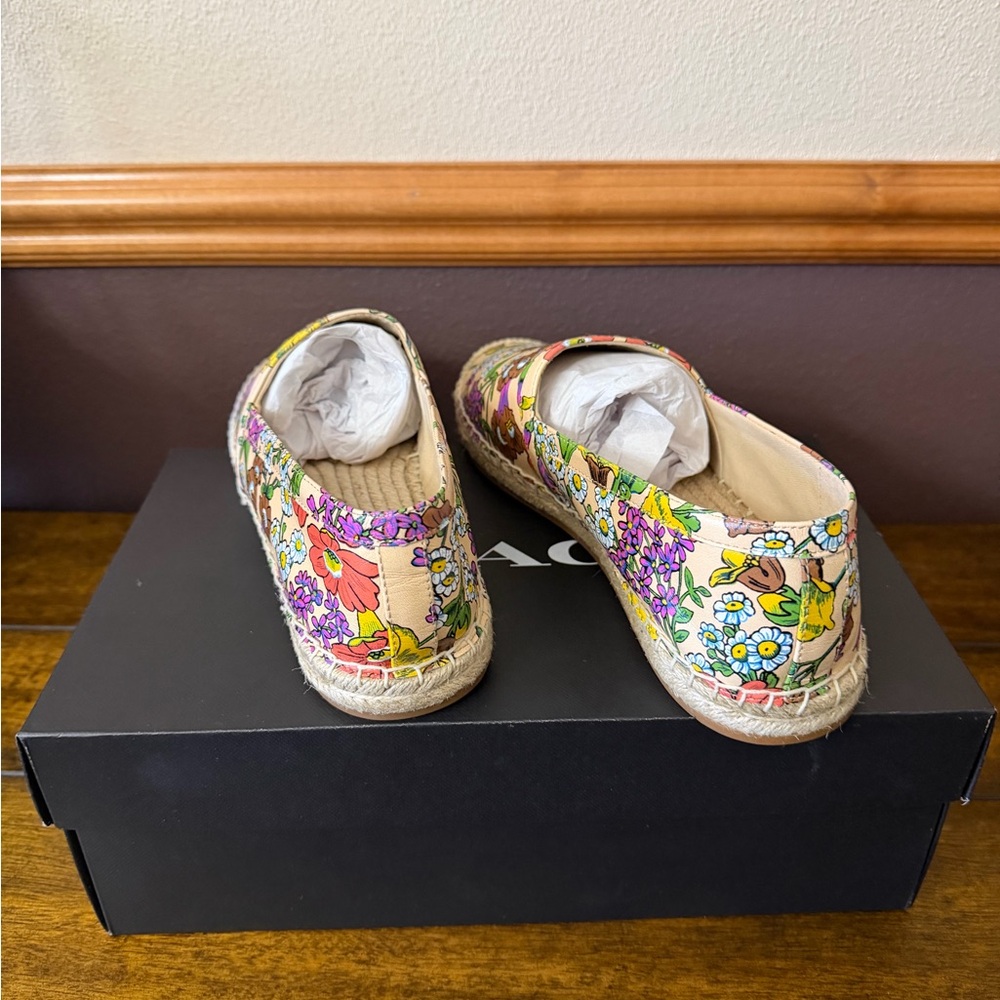 ✨NIB - Coach Women’s Collins Floral Printed Leather Espadrille Flats✨ - Picture 7 of 9